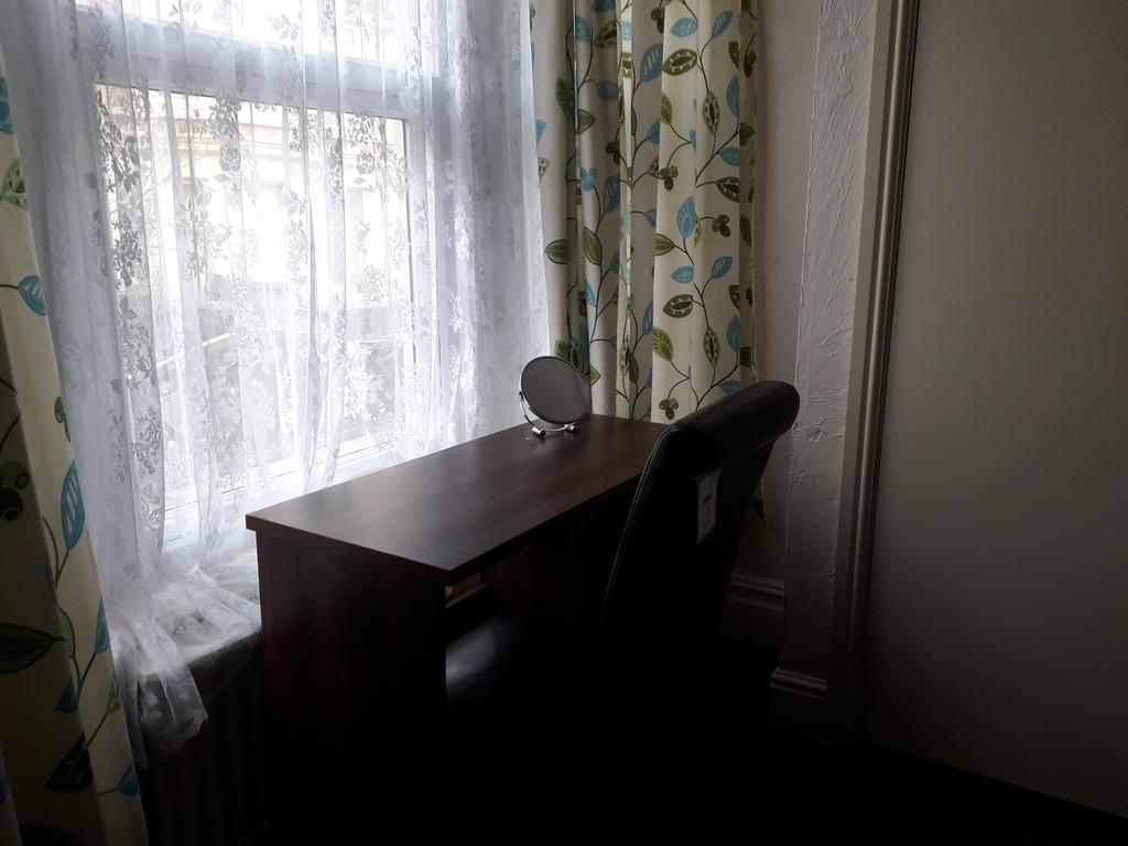 Birchwood Apartment room 1